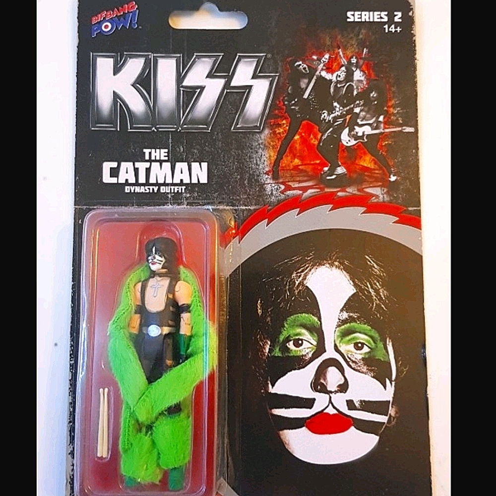BIFBANG POW! KISS THE CATMAN DYNASTY OUTFI…